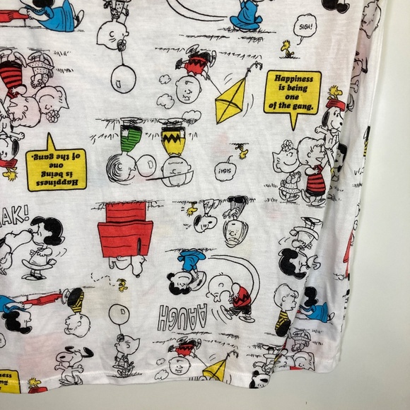 Peanuts AOP Snoopy Charlie Brown White Short Sleeve Shirt Sz XL Juniors - Picture 7 of 13